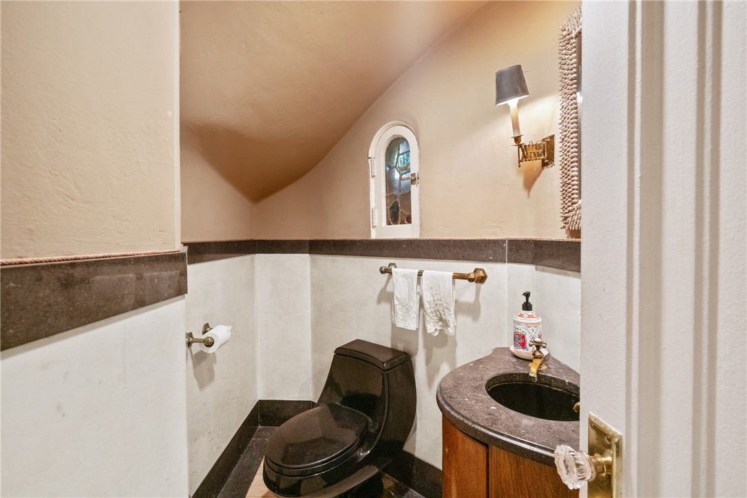 Squirrel Hill, Pennsylvania 15217, United States, 4 Bedrooms Bedrooms, ,4 BathroomsBathrooms,Residential,Active,155805