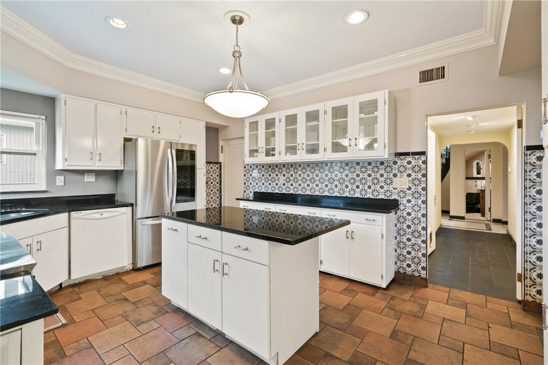 Squirrel Hill, Pennsylvania 15217, United States, 4 Bedrooms Bedrooms, ,4 BathroomsBathrooms,Residential,Active,155805