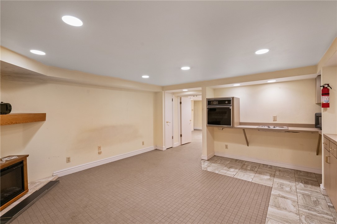 Squirrel Hill, Pennsylvania 15217, United States, 4 Bedrooms Bedrooms, ,4 BathroomsBathrooms,Residential,Active,155805