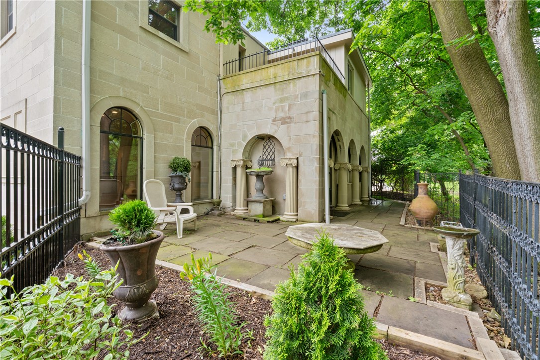Squirrel Hill, Pennsylvania 15217, United States, 4 Bedrooms Bedrooms, ,4 BathroomsBathrooms,Residential,Active,155805