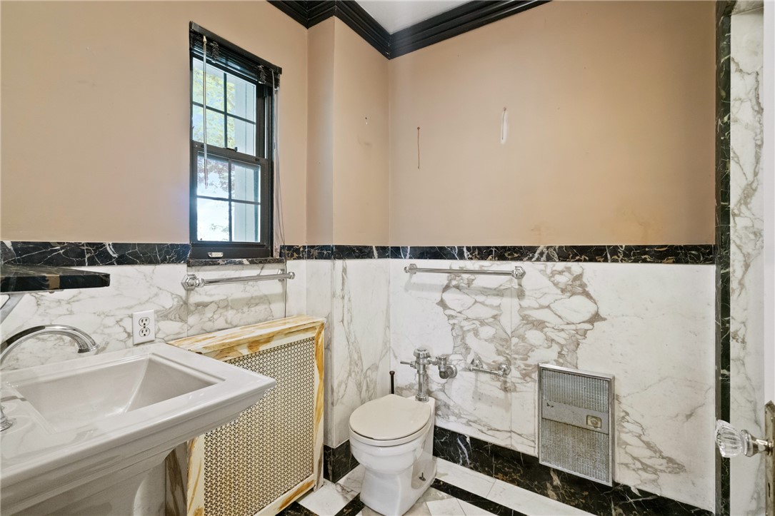 Squirrel Hill, Pennsylvania 15217, United States, 4 Bedrooms Bedrooms, ,4 BathroomsBathrooms,Residential,Active,155805