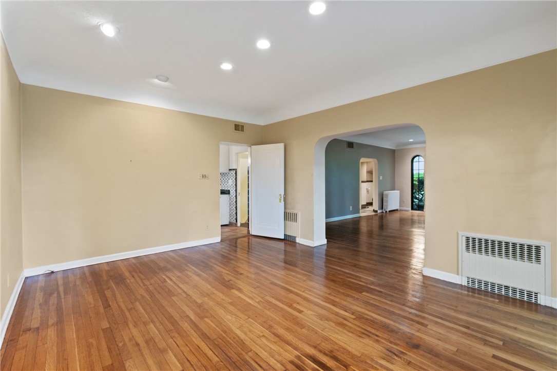 Squirrel Hill, Pennsylvania 15217, United States, 4 Bedrooms Bedrooms, ,4 BathroomsBathrooms,Residential,Active,155805