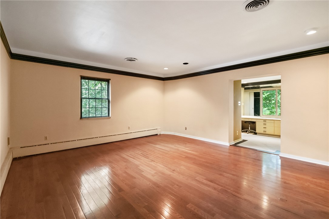 Squirrel Hill, Pennsylvania 15217, United States, 4 Bedrooms Bedrooms, ,4 BathroomsBathrooms,Residential,Active,155805