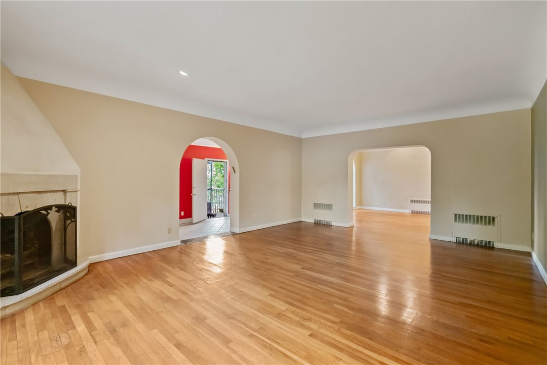 Squirrel Hill, Pennsylvania 15217, United States, 4 Bedrooms Bedrooms, ,4 BathroomsBathrooms,Residential,Active,155805