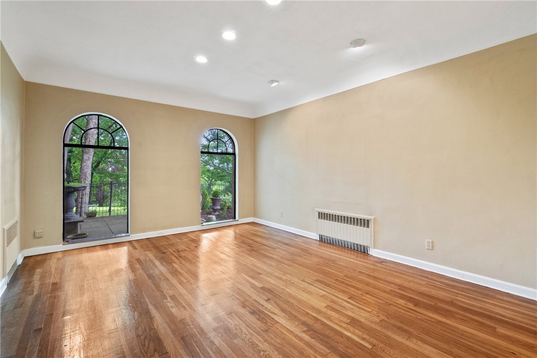 Squirrel Hill, Pennsylvania 15217, United States, 4 Bedrooms Bedrooms, ,4 BathroomsBathrooms,Residential,Active,155805