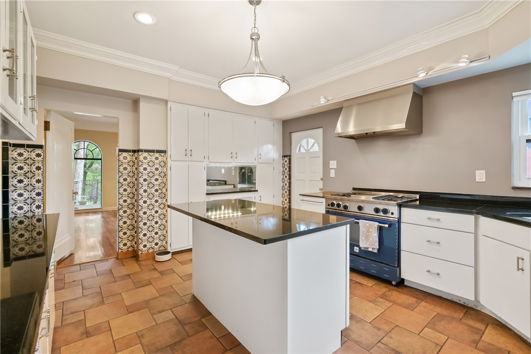 Squirrel Hill, Pennsylvania 15217, United States, 4 Bedrooms Bedrooms, ,4 BathroomsBathrooms,Residential,Active,155805