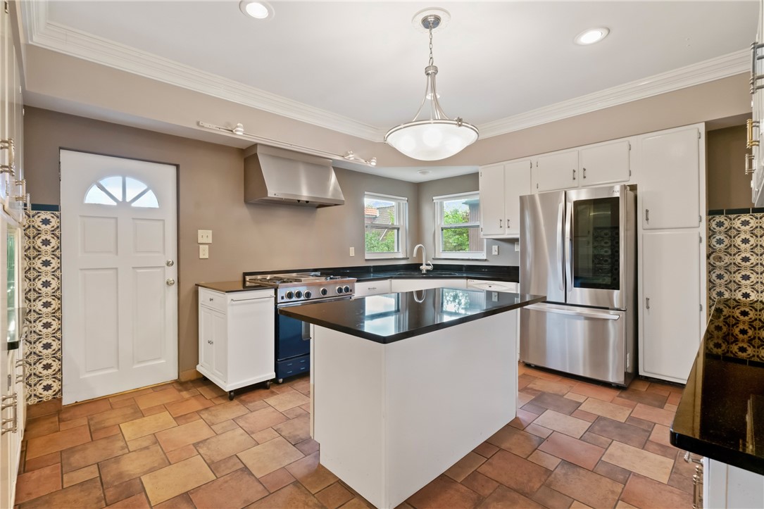 Squirrel Hill, Pennsylvania 15217, United States, 4 Bedrooms Bedrooms, ,4 BathroomsBathrooms,Residential,Active,155805