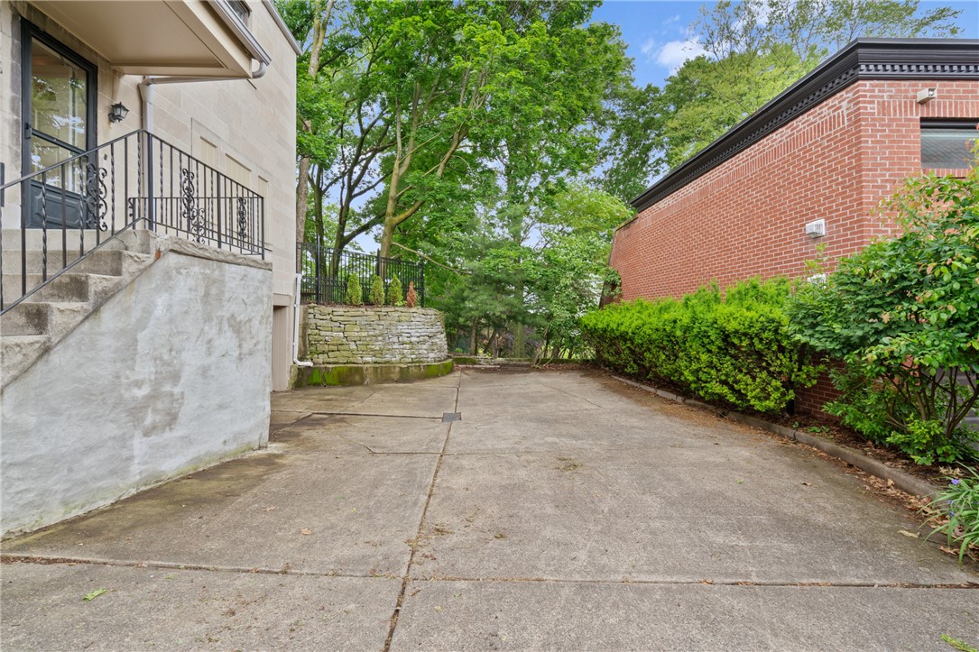 Squirrel Hill, Pennsylvania 15217, United States, 4 Bedrooms Bedrooms, ,4 BathroomsBathrooms,Residential,Active,155805