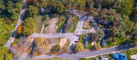 Photo of 18 Grove Road Ave, New Brighton, PA 15066 (MLS # 1727396)