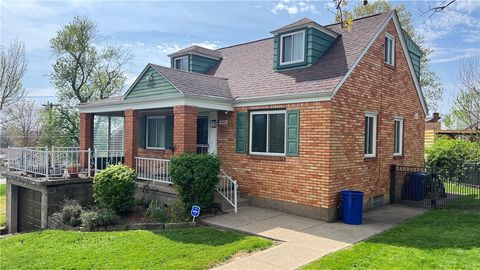 Photo of 4420 Mccaslin Street, Pittsburgh, PA 15207 (MLS # 1752438)