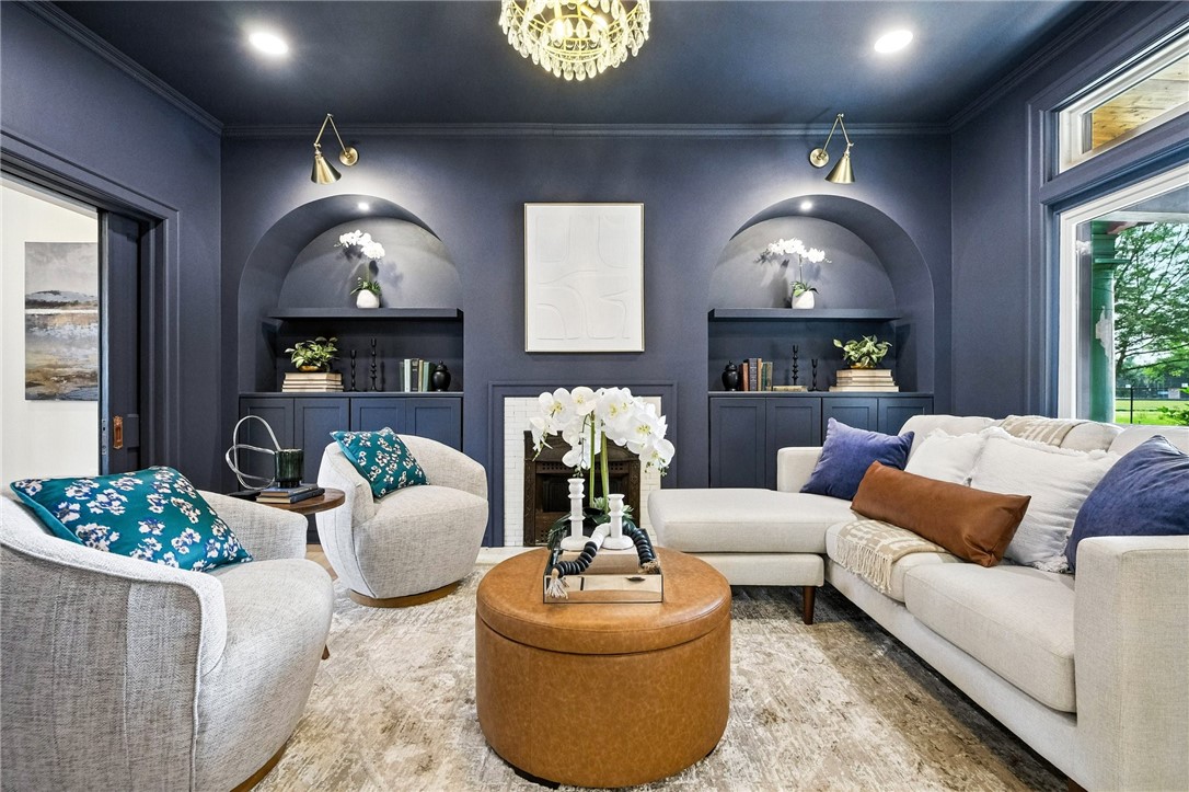 605 N Beatty