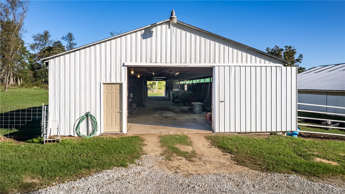 Delaware Twp, Pennsylvania 16125, United States, 3 Bedrooms Bedrooms, ,2 BathroomsBathrooms,Residential,Contingent,38712