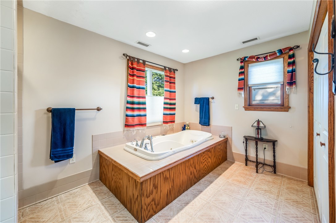 Delaware Twp, Pennsylvania 16125, United States, 3 Bedrooms Bedrooms, ,2 BathroomsBathrooms,Residential,Contingent,38712