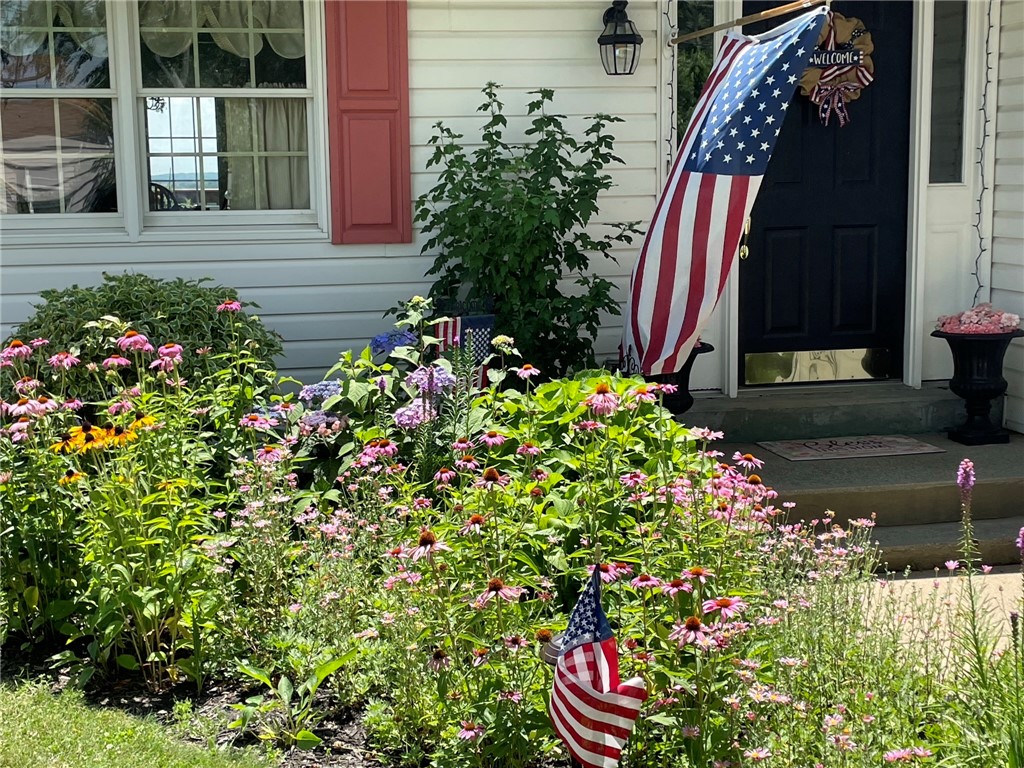 Amwell, Pennsylvania 15301, United States, 3 Bedrooms Bedrooms, ,3 BathroomsBathrooms,Residential,Pending,17973