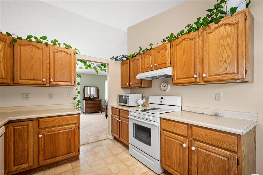 Amwell, Pennsylvania 15301, United States, 3 Bedrooms Bedrooms, ,3 BathroomsBathrooms,Residential,Pending,17973