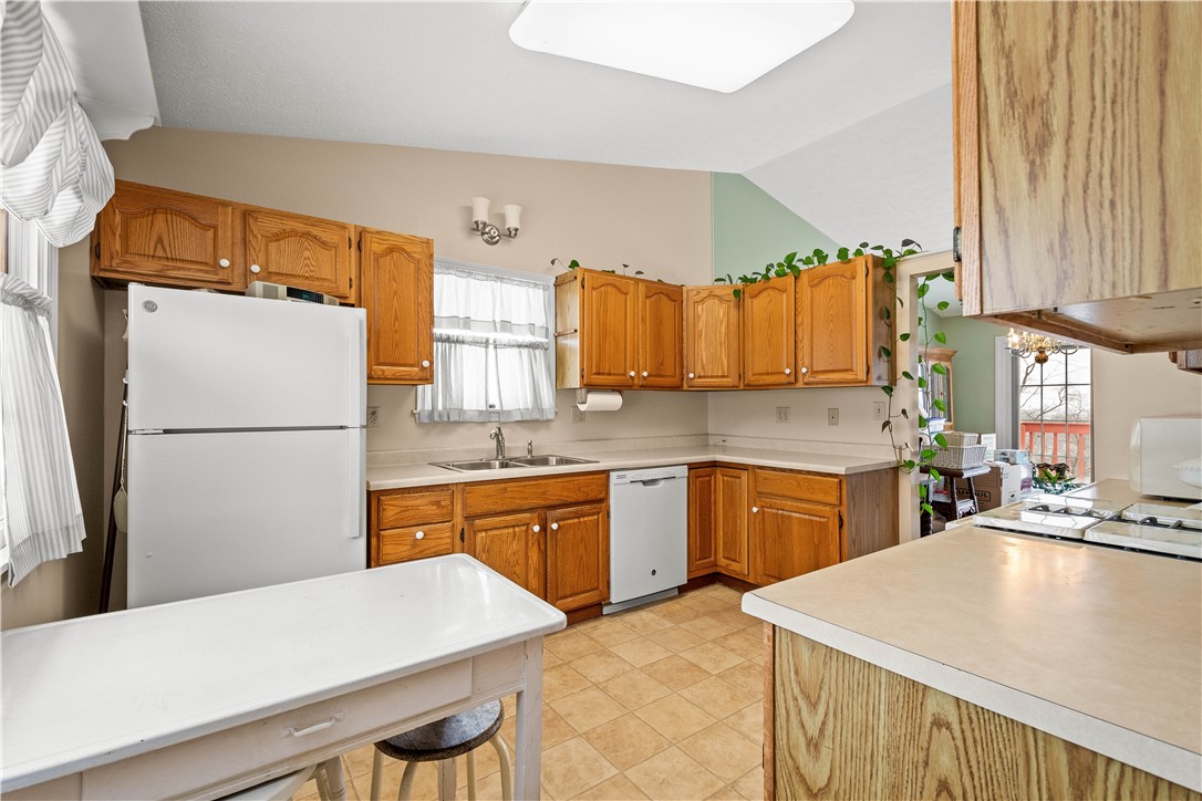 Amwell, Pennsylvania 15301, United States, 3 Bedrooms Bedrooms, ,3 BathroomsBathrooms,Residential,Pending,17973