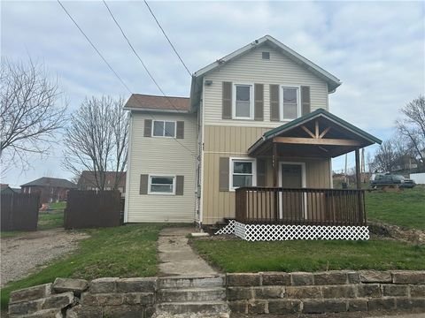 Homes For Sale - 241 E Fairview Ave<br/> Fayette County, Connellsville, PA 15425