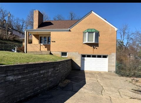 Photo of 1950 Shiras Ave, Pittsburgh, PA 15216 (MLS # 1742783)
