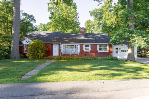 Photo of 516 Oak Hill Dr, Grove City, PA 16127 (MLS # 1760664)