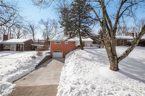 656 Oxford Blvd Mt Lebanon PA 15243