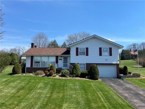 Photo of 142 Vim Rd, Meyersdale, PA 15552 (MLS # 1752240)