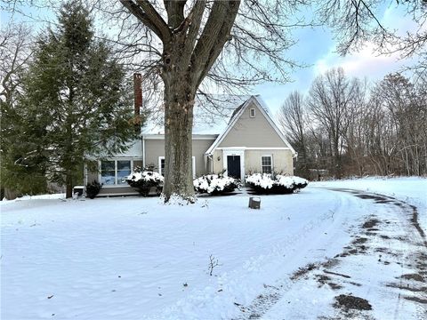 Photo of 3015 Wilmington Rd, New Castle, PA 16105 (MLS # 1735716)