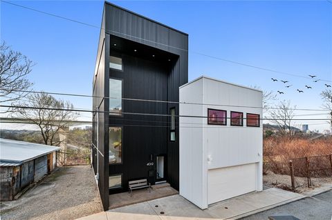 Homes For Sale - 4012 Ewing St St<br/> Lawrenceville, PA 15224