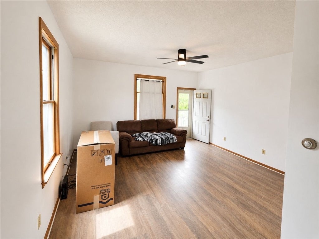 214 Thompson Ave