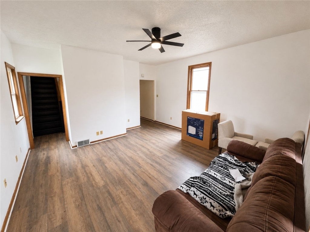 214 Thompson Ave