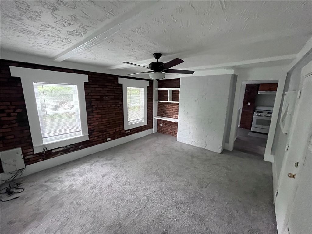 Swissvale, Pennsylvania 15218, United States, 1 Bedroom Bedrooms, ,1 BathroomBathrooms,Residential,Active,160131