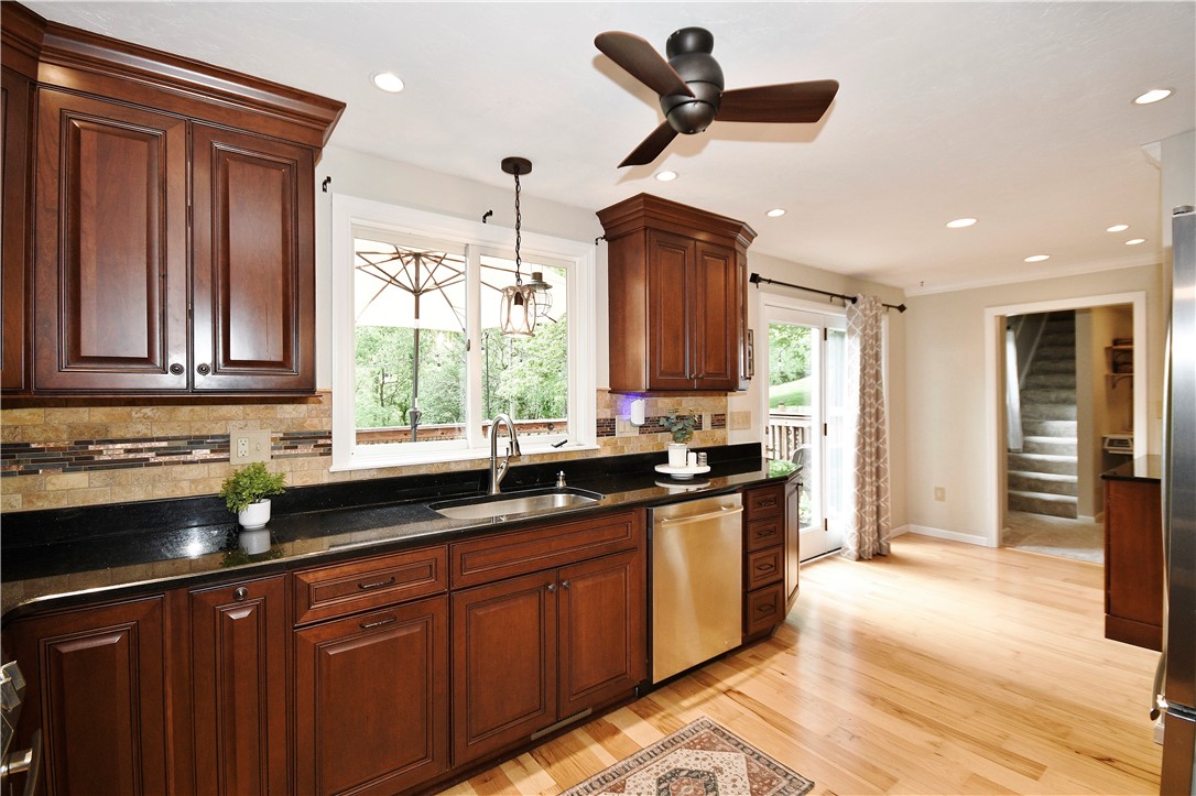 24 Blueberry Lane Ln, Cecil, Pennsylvania image 18