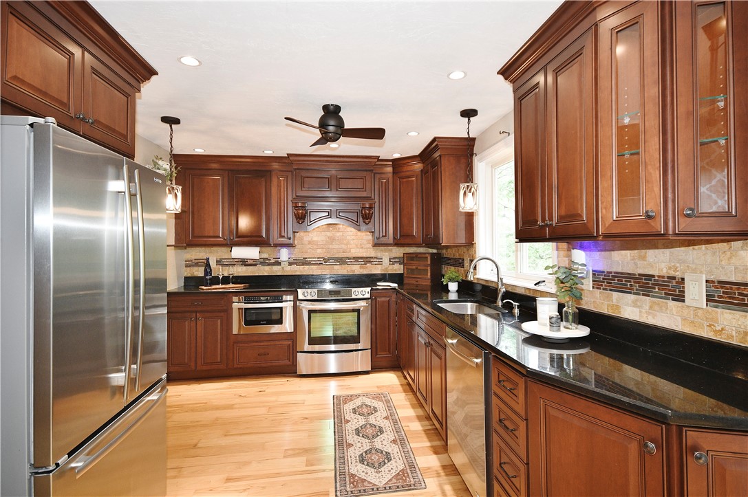 24 Blueberry Lane Ln, Cecil, Pennsylvania image 16