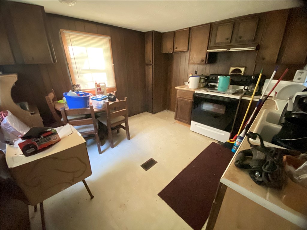 Shenango-Cra, Pennsylvania 16134, United States, 2 Bedrooms Bedrooms, ,1 BathroomBathrooms,Residential,Active,42566