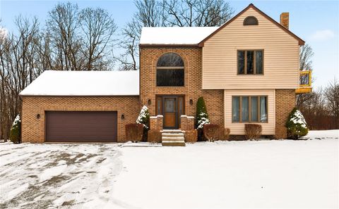 Photo of 499 Hildebrand St, Johnstown, PA 15909 (MLS # 1733076)