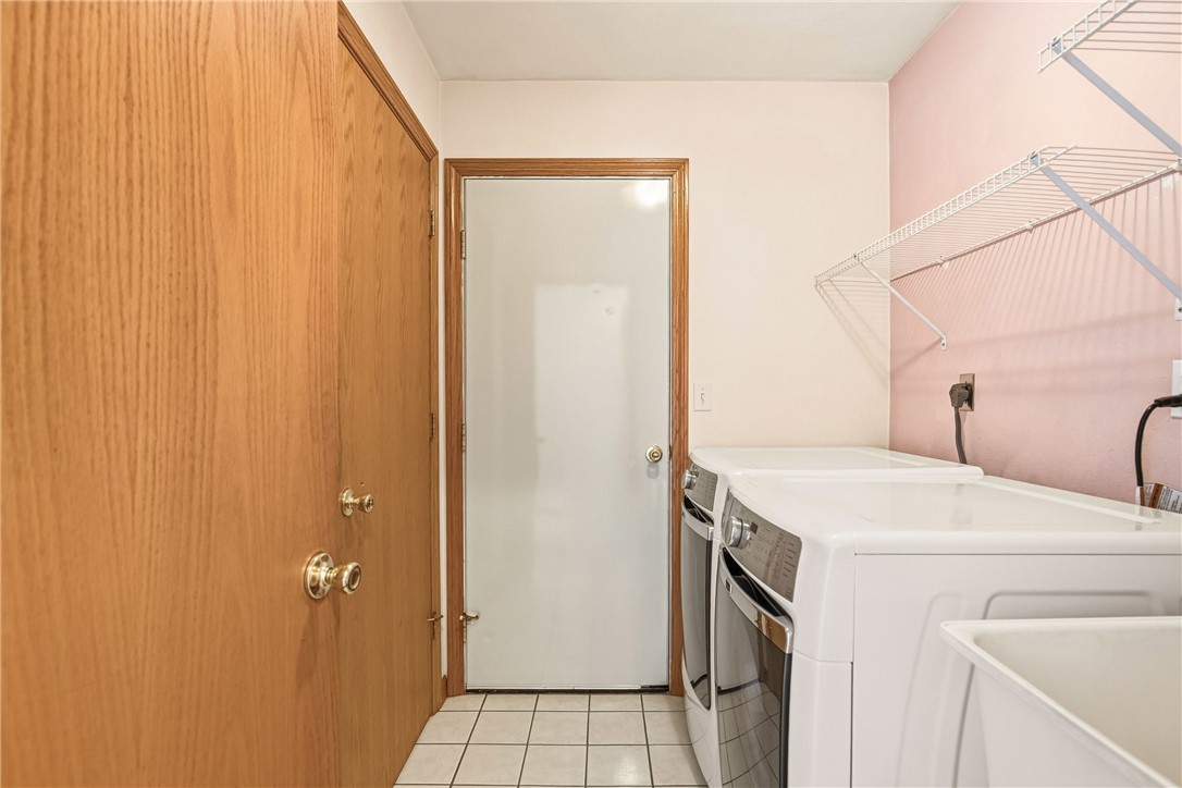 Johnstown, Pennsylvania 15909, United States, 3 Bedrooms Bedrooms, ,4 BathroomsBathrooms,Residential,Active,253105