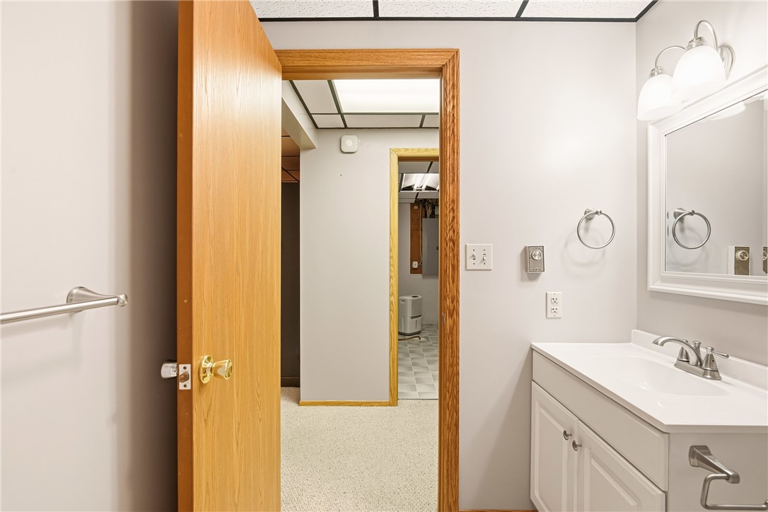 Johnstown, Pennsylvania 15909, United States, 3 Bedrooms Bedrooms, ,4 BathroomsBathrooms,Residential,Active,253105