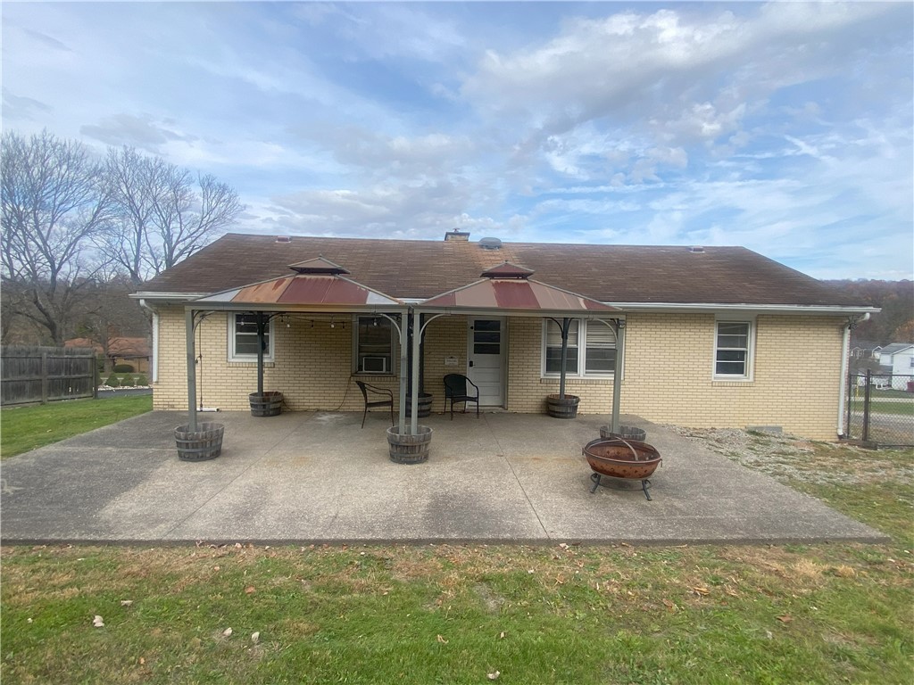 Hempfield Twp - Wml, Pennsylvania 15601, United States, 3 Bedrooms Bedrooms, ,1 BathroomBathrooms,Residential,Active,34605