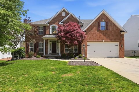 Photo of 125 Blue Heron Dr, Wexford, PA 15090 (MLS # 1751156)