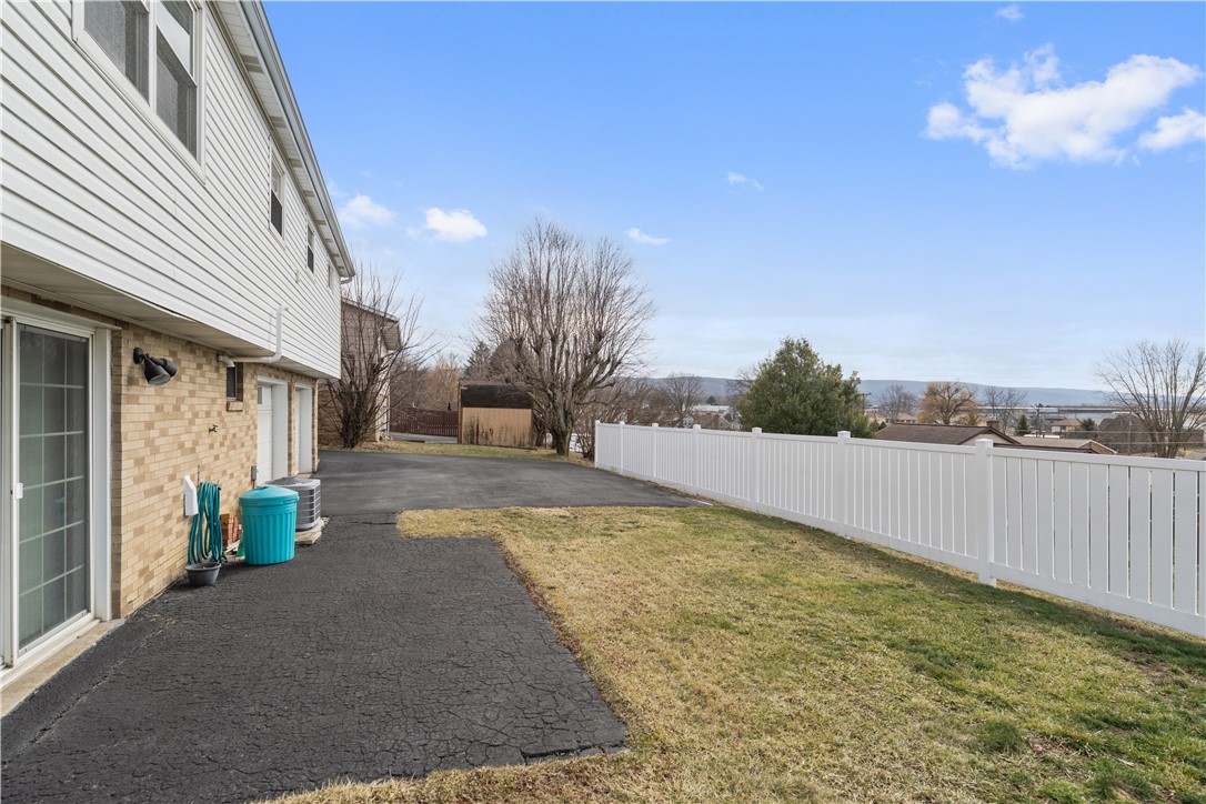 2017 Sloan Ave Ave, Latrobe, Pennsylvania image 25