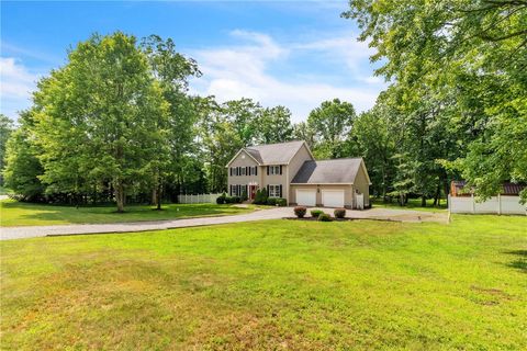 Photo of 114 Franklin Oaks Dr, Butler, PA 16001 (MLS # 1726835)