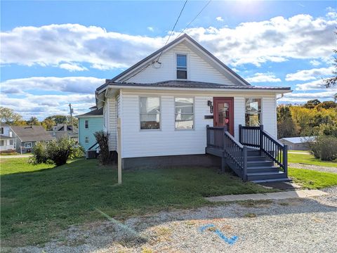 Photo of 717 George St, Scottdale, PA 15683 (MLS # 1729697)