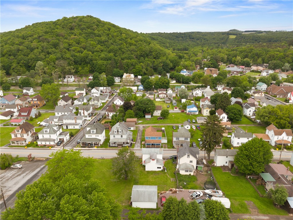 Hooversville, Pennsylvania 15936, United States, 4 Bedrooms Bedrooms, ,2 BathroomsBathrooms,Residential,Contingent,140949