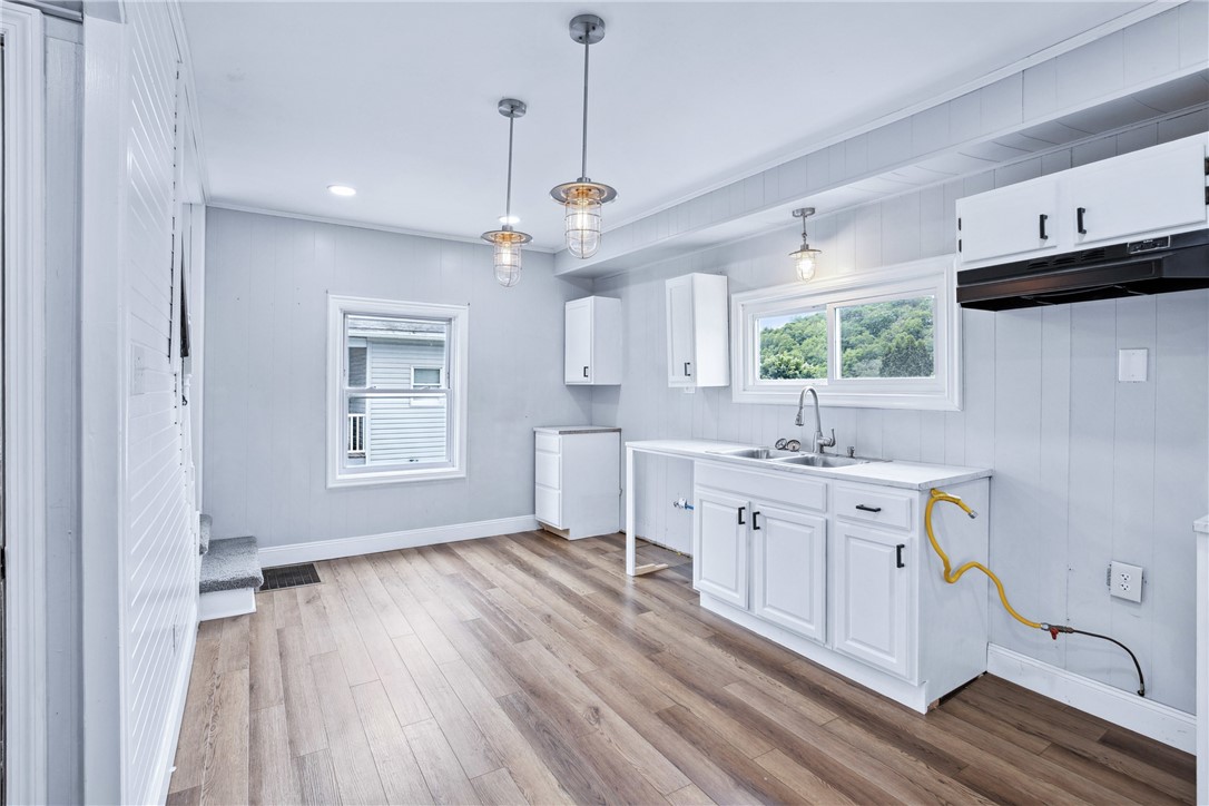 Hooversville, Pennsylvania 15936, United States, 4 Bedrooms Bedrooms, ,2 BathroomsBathrooms,Residential,Contingent,140949