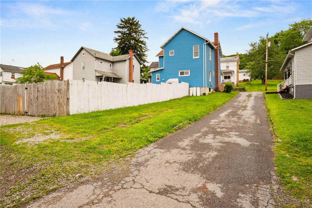 Hooversville, Pennsylvania 15936, United States, 4 Bedrooms Bedrooms, ,2 BathroomsBathrooms,Residential,Contingent,140949