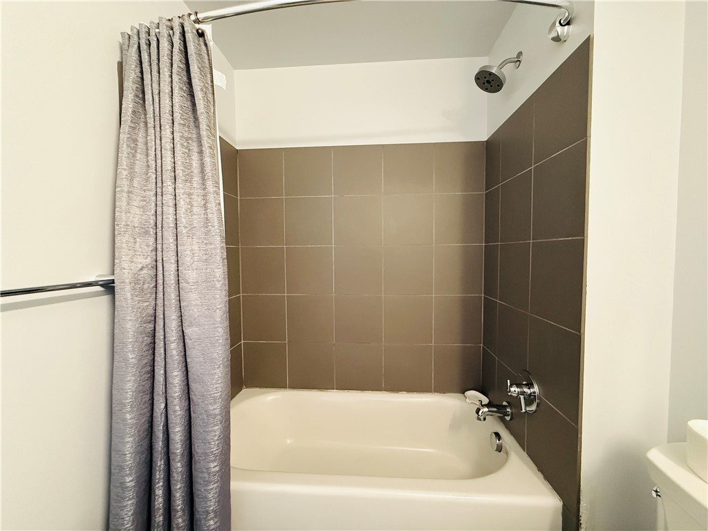 Lawrenceville, Pennsylvania 15201, United States, 2 Bedrooms Bedrooms, ,2 BathroomsBathrooms,Residential,Active,16977