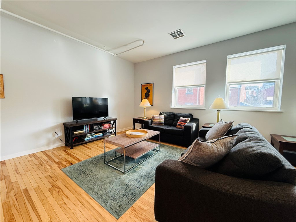 Lawrenceville, Pennsylvania 15201, United States, 2 Bedrooms Bedrooms, ,2 BathroomsBathrooms,Residential,Active,16977