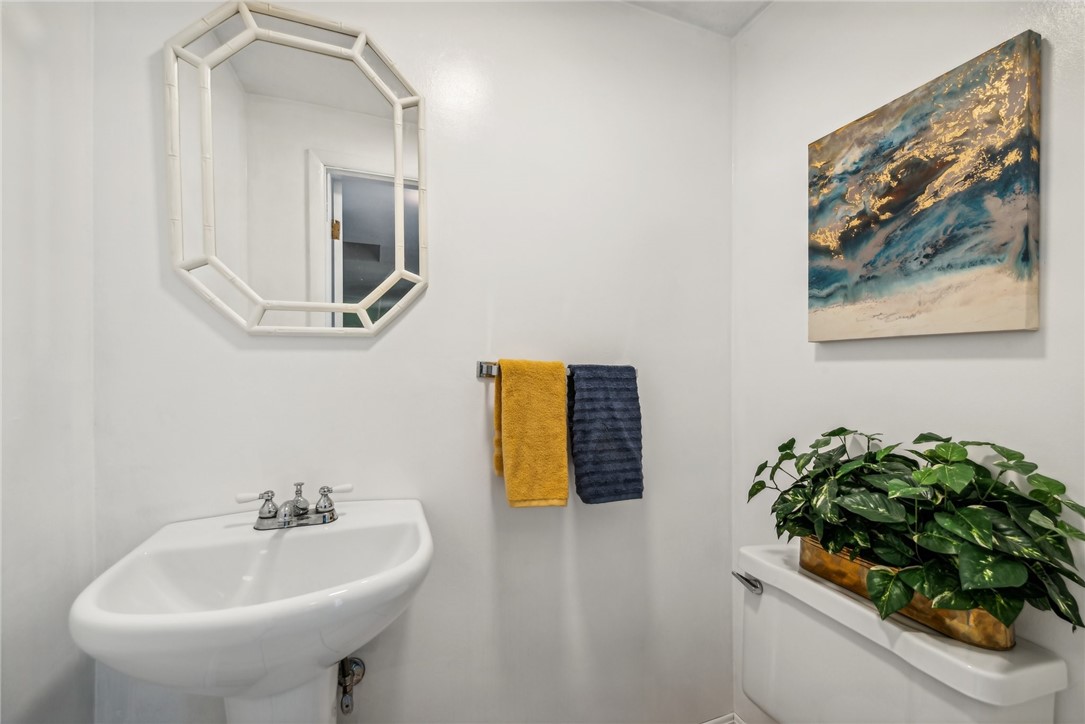 Penn Hills, Pennsylvania 15235, United States, 5 Bedrooms Bedrooms, ,3 BathroomsBathrooms,Residential,Contingent,39137