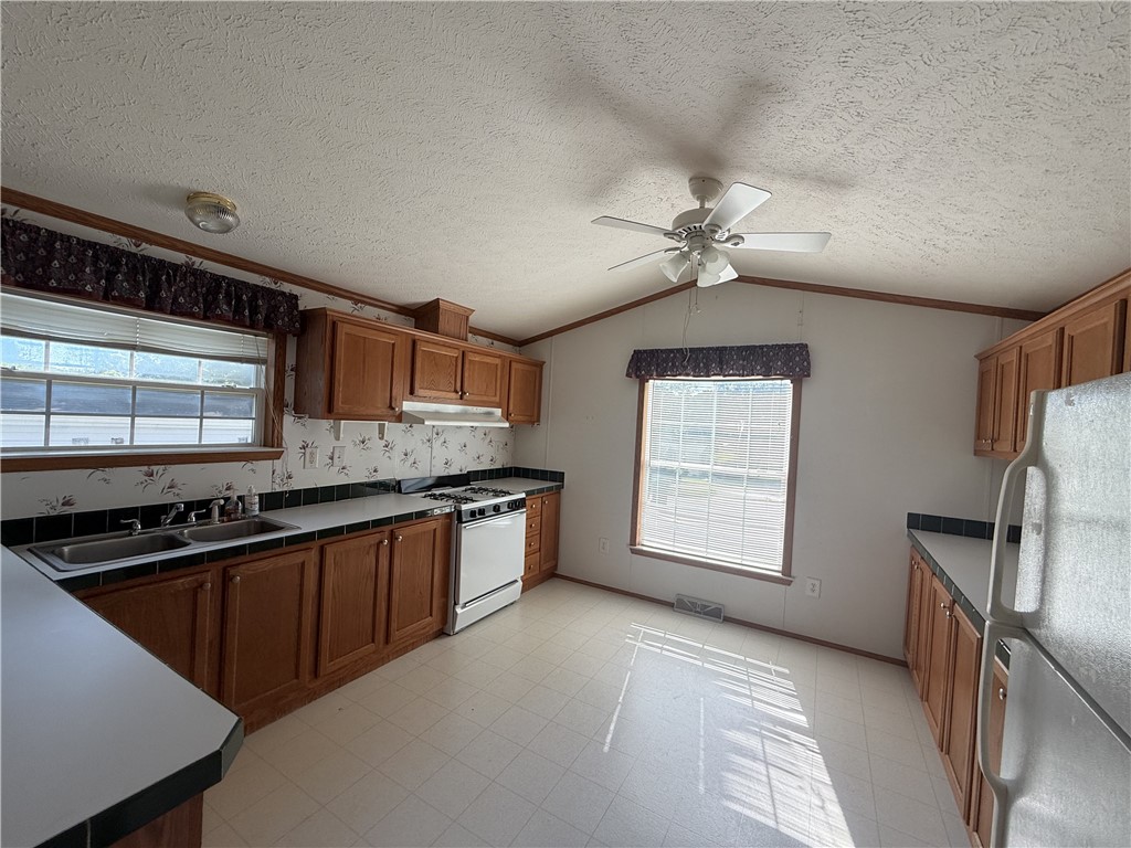 124 Woodbine Ln