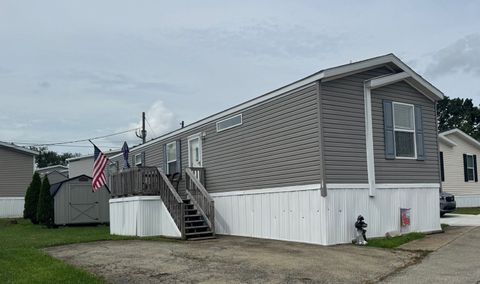 Mobile Home For Sale - 517 Galaxy Drive<br/> Canton, PA 15301
