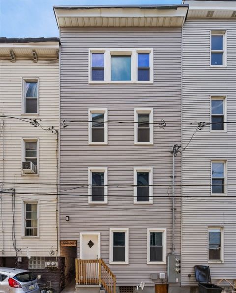 3021 Paulowna St Polish Hill PA 15219